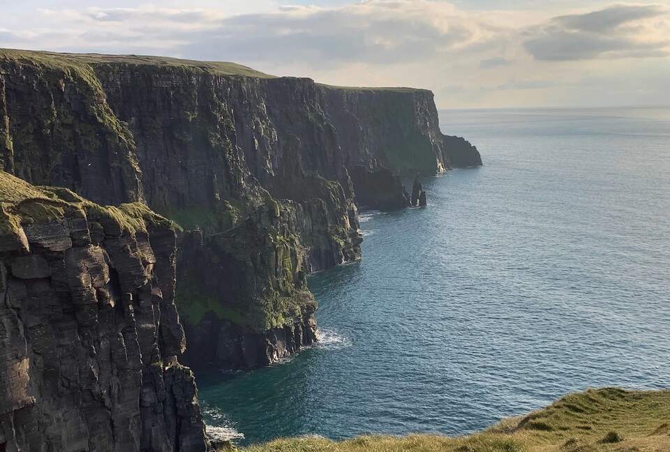 Cottage with breathtaking views atop the Cliffs of Moher - Doolin, Ireland