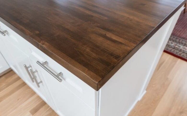 Wintergreen Retreat: Steps to Great Hiking on the Appalachain Trail - Wintergreen Resort, Virginia