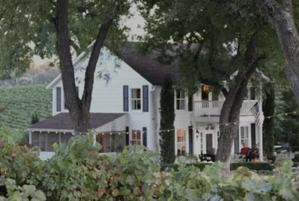 Classic Americana Farmhouse - Paso Robles, California