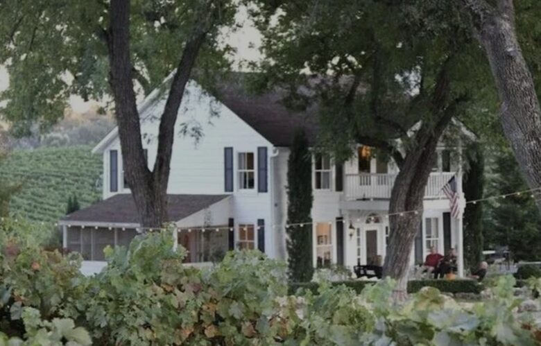 Classic Americana Farmhouse - Paso Robles, California