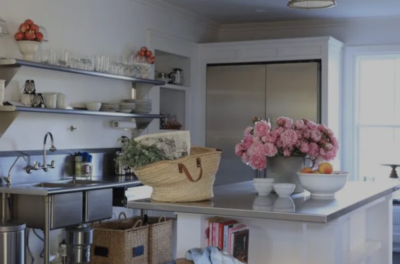 Classic Americana Farmhouse - Paso Robles, California