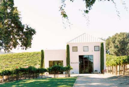 Classic Americana Farmhouse - Paso Robles, California