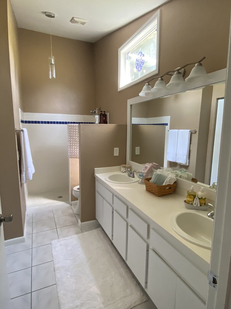 Southern Sun Ranch Cottage - Newberry, Florida