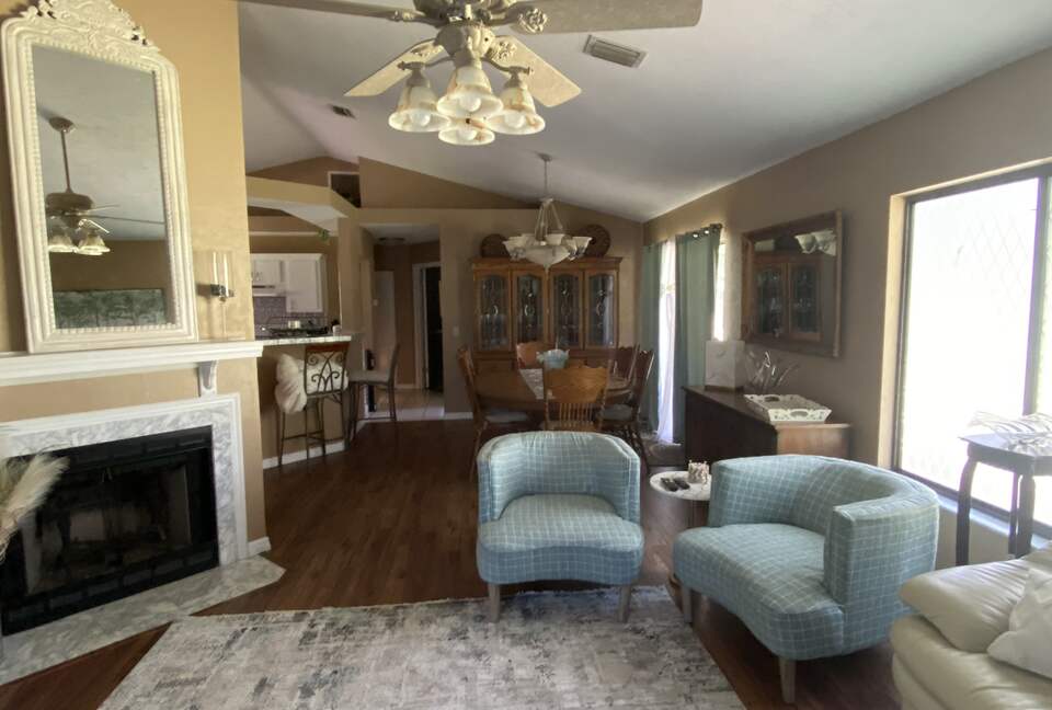 Southern Sun Ranch Cottage - Newberry, Florida