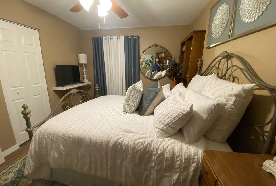 Southern Sun Ranch Cottage - Newberry, Florida