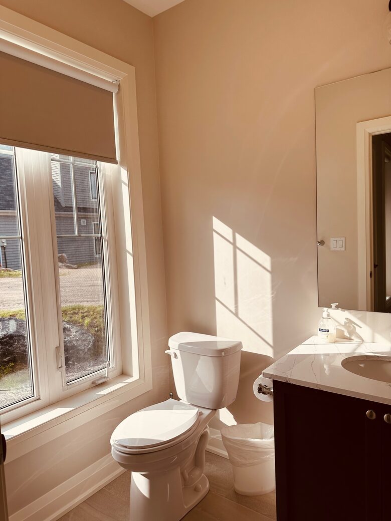 Charming Waterfront Cottage - Minett, Canada