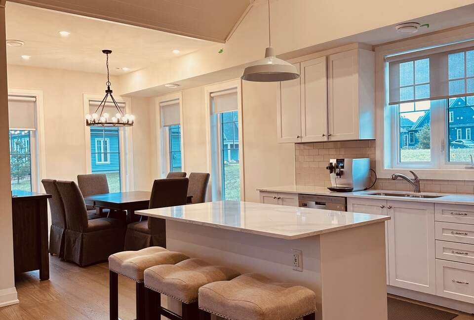 Charming Waterfront Cottage - Minett, Canada