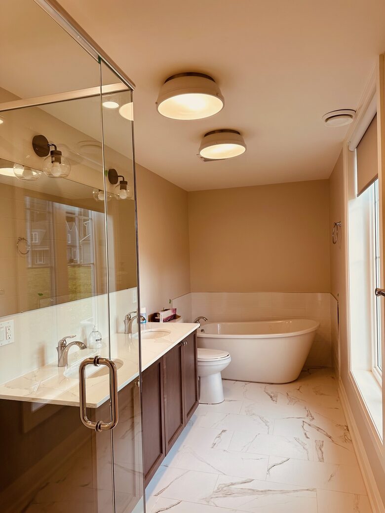 Charming Waterfront Cottage - Minett, Canada