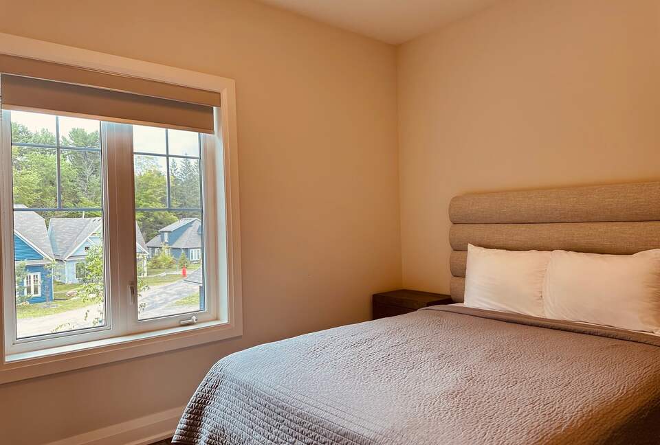 Charming Waterfront Cottage - Minett, Canada