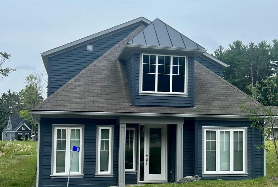 Charming Waterfront Cottage - Minett, Canada