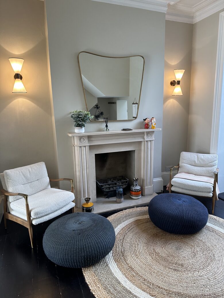 SITTING AREA WITH GAS FIRE PLACE