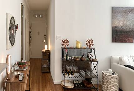 Sun filled apartment with excellent view of Columbus Avenue - New York City, New York