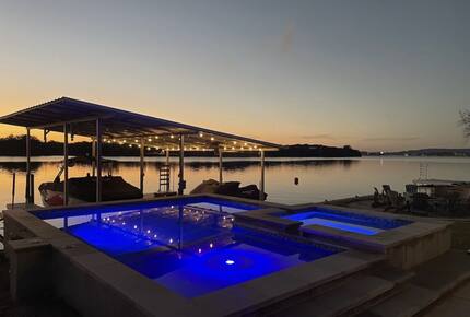 Perfect Lakehouse Getaway on Lake LBJ - Horseshoe Bay/Kingsland - Kingsland, Texas