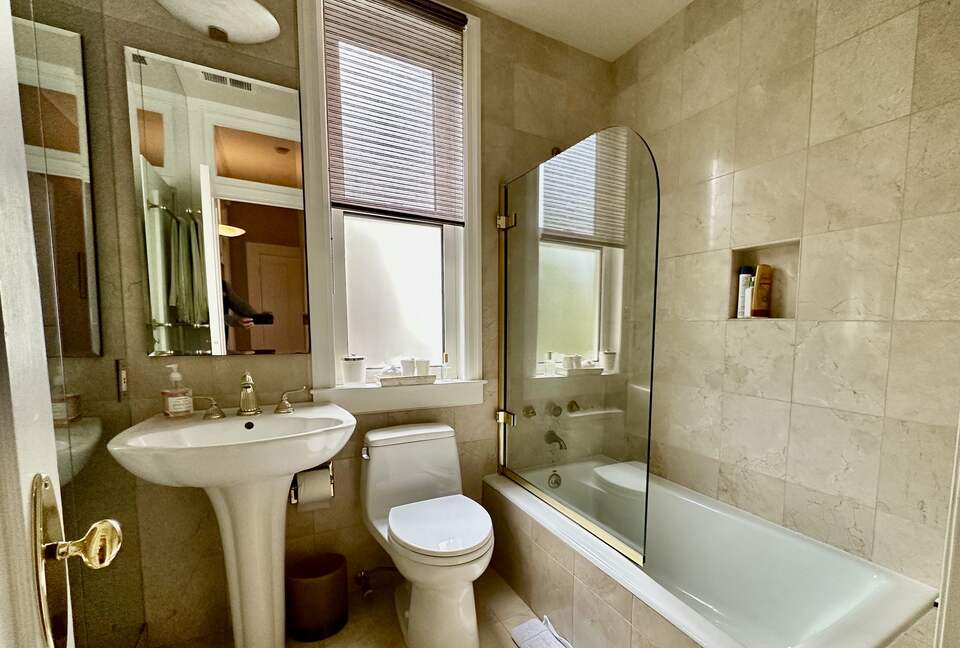 Elegant Flat Near Golden Gate Park - San Francisco, California