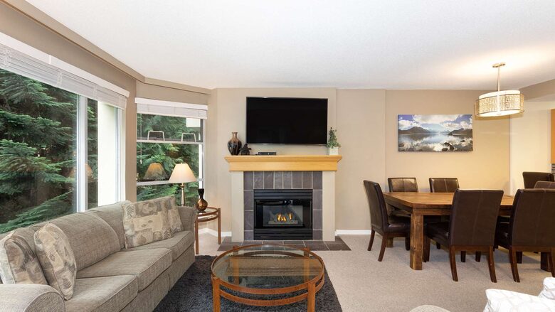 Woodrun Lodge 514 | Ski-In Ski-Out Condo w/ Pool, Hot Tub - Whistler, Canada