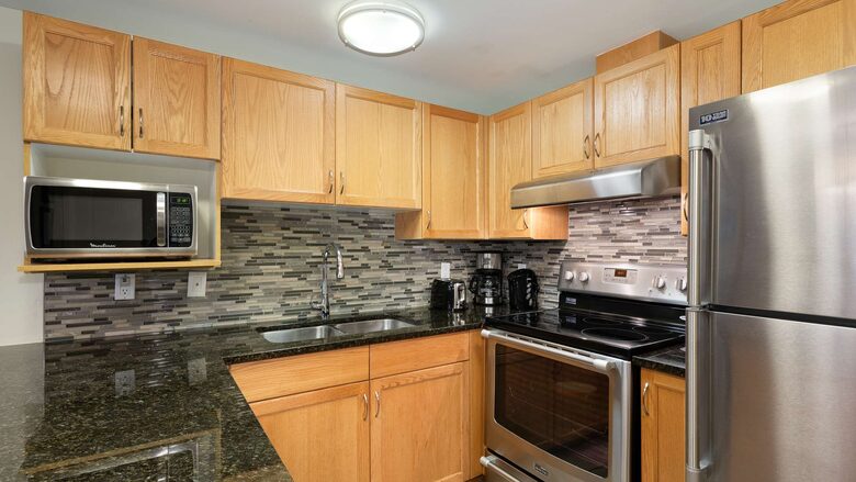 Woodrun Lodge 514 | Ski-In Ski-Out Condo w/ Pool, Hot Tub - Whistler, Canada