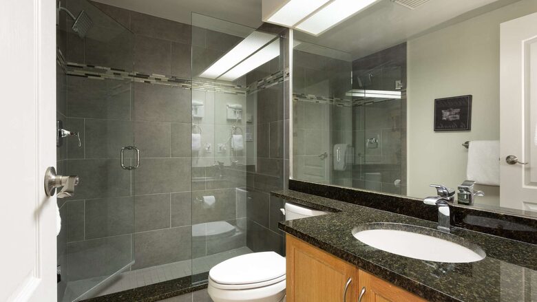 Woodrun Lodge 514 | Ski-In Ski-Out Condo w/ Pool, Hot Tub - Whistler, Canada