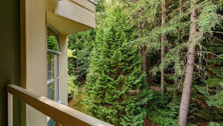 Woodrun Lodge 514 | Ski-In Ski-Out Condo w/ Pool, Hot Tub - Whistler, Canada