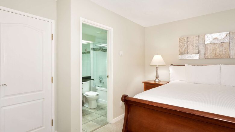 Woodrun Lodge 514 | Ski-In Ski-Out Condo w/ Pool, Hot Tub - Whistler, Canada