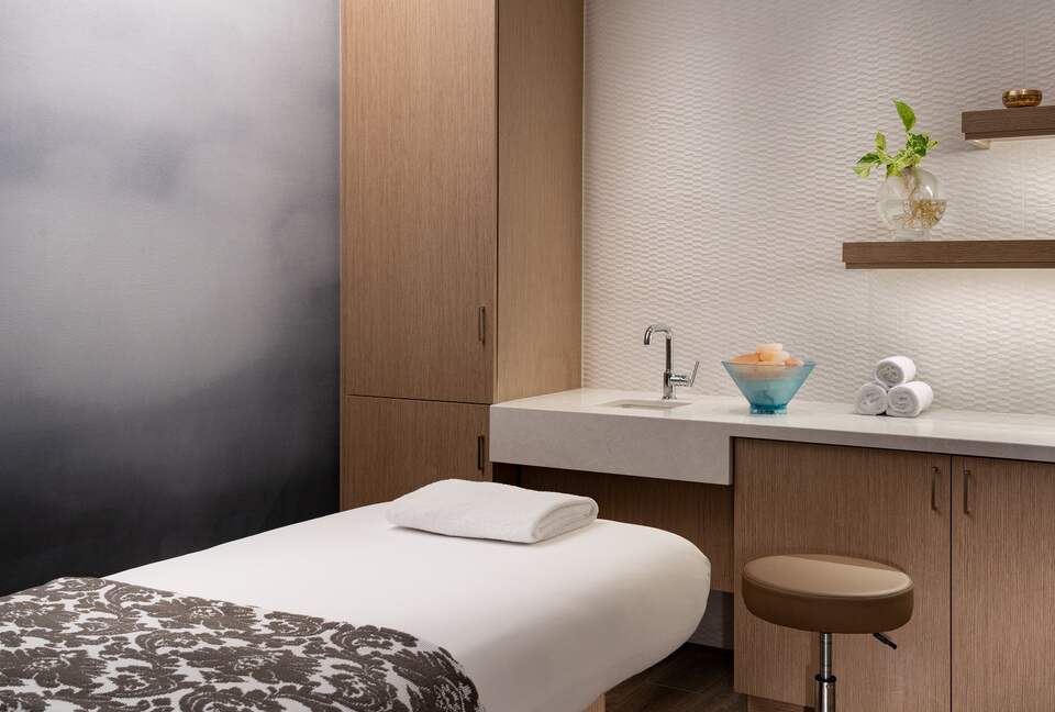 JW MARRIOTT CLEARWATER BEACH RESORT & SPA- 2 Bedroom - CLEARWATER BEACH, Florida