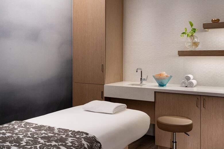 JW MARRIOTT CLEARWATER BEACH RESORT & SPA- 2 Bedroom - CLEARWATER BEACH, Florida