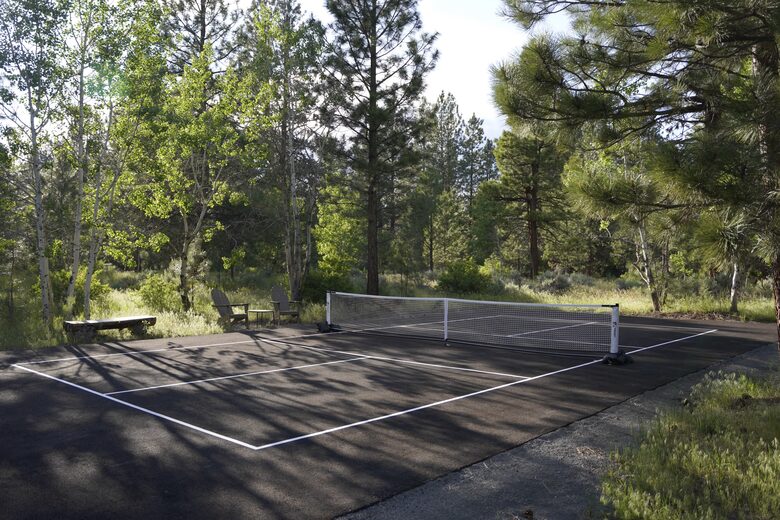 Aspen Meadow Lodge | Private Pickleball Court, Bonus Room, on 8.5 Acres - Sisters, Oregon