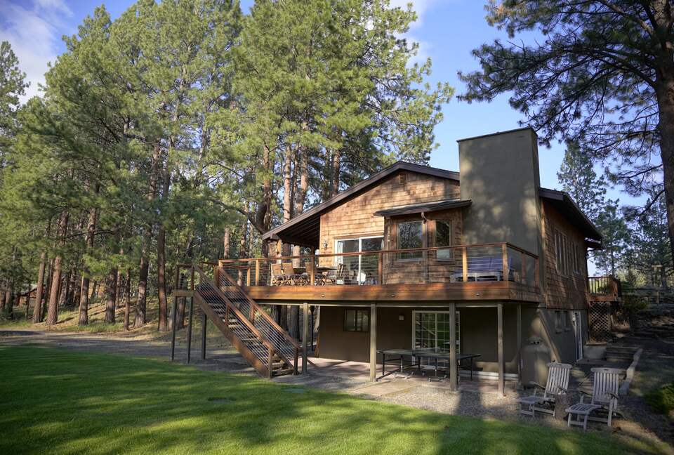 Aspen Meadow Lodge | Private Pickleball Court, Bonus Room, on 8.5 Acres - Sisters, Oregon