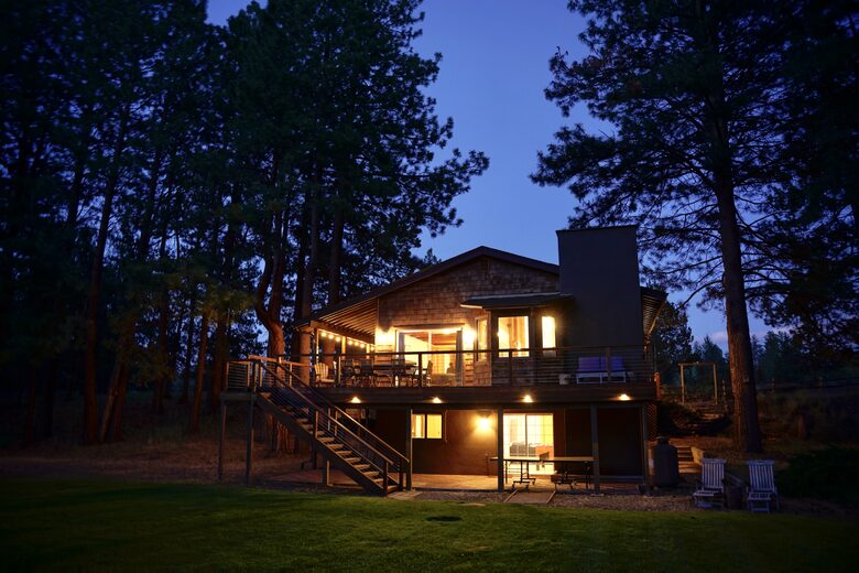 Aspen Meadow Lodge | Private Pickleball Court, Bonus Room, on 8.5 Acres - Sisters, Oregon