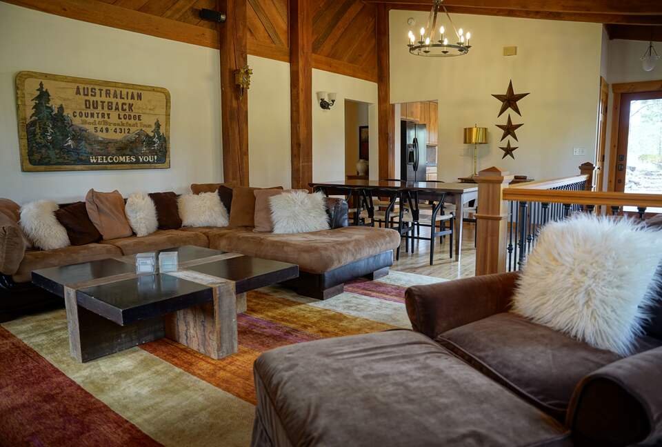 Aspen Meadow Lodge | Private Pickleball Court, Bonus Room, on 8.5 Acres - Sisters, Oregon