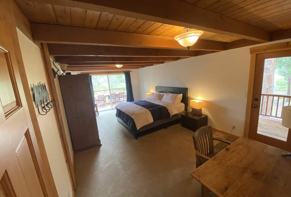 Aspen Meadow Lodge | Private Pickleball Court, Bonus Room, on 8.5 Acres - Sisters, Oregon