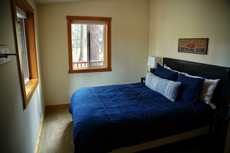 Aspen Meadow Lodge | Private Pickleball Court, Bonus Room, on 8.5 Acres - Sisters, Oregon
