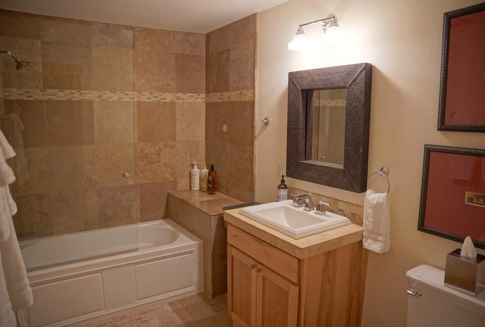 Aspen Meadow Lodge | Private Pickleball Court, Bonus Room, on 8.5 Acres - Sisters, Oregon