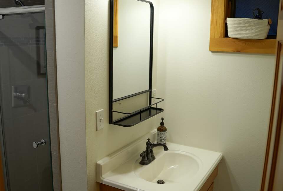 Aspen Meadow Lodge | Private Pickleball Court, Bonus Room, on 8.5 Acres - Sisters, Oregon