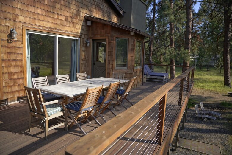 Aspen Meadow Lodge | Private Pickleball Court, Bonus Room, on 8.5 Acres - Sisters, Oregon
