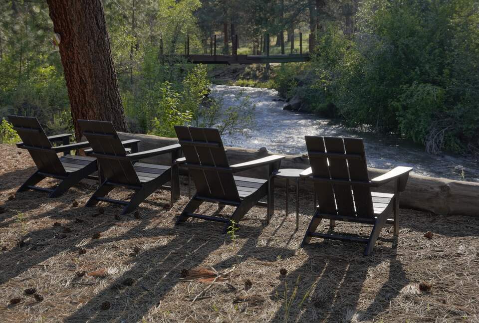 Aspen Meadow Lodge | Private Pickleball Court, Bonus Room, on 8.5 Acres - Sisters, Oregon