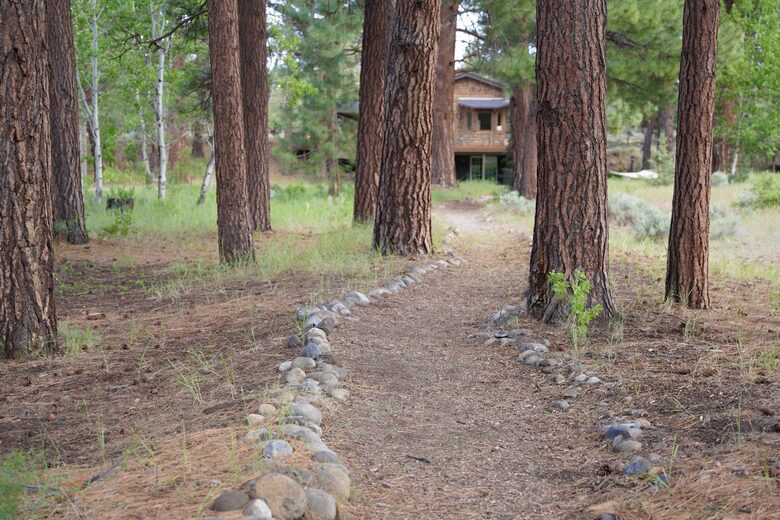 Aspen Meadow Lodge | Private Pickleball Court, Bonus Room, on 8.5 Acres - Sisters, Oregon