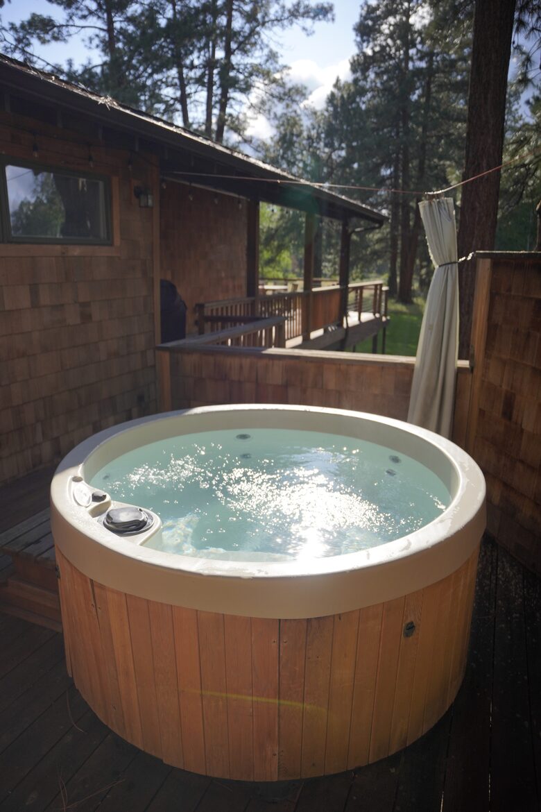 Aspen Meadow Lodge | Private Pickleball Court, Bonus Room, on 8.5 Acres - Sisters, Oregon