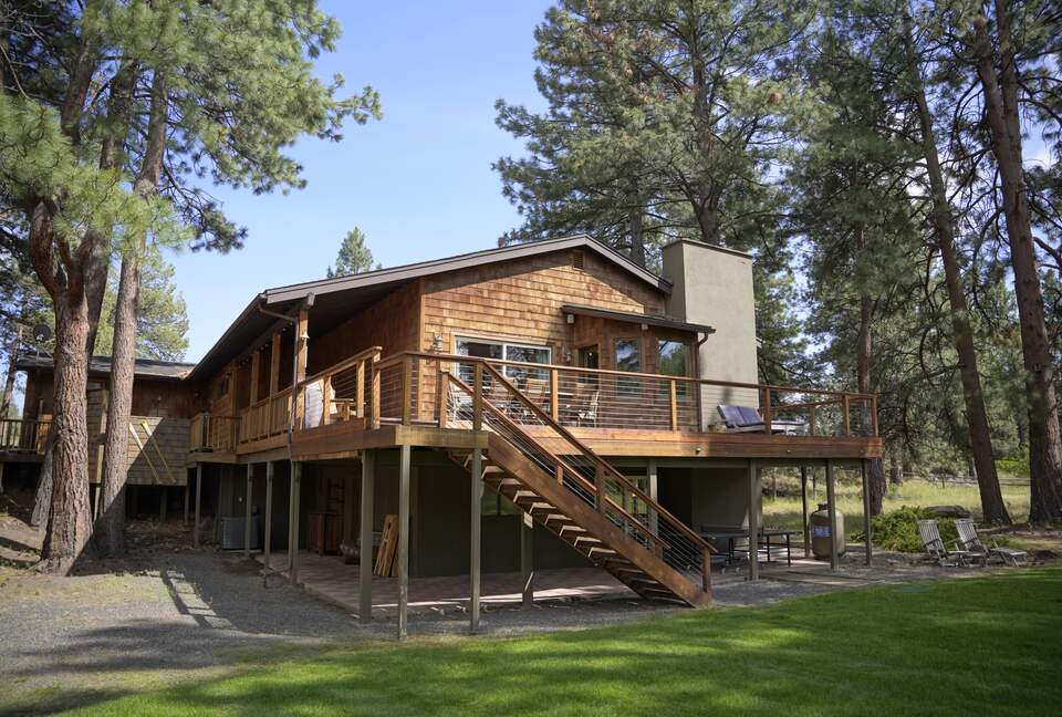 Aspen Meadow Lodge | Private Pickleball Court, Bonus Room, on 8.5 Acres - Sisters, Oregon