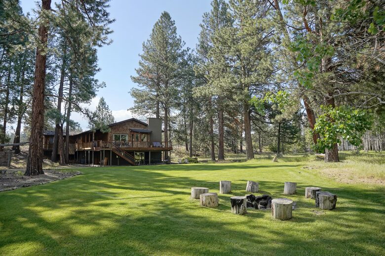 Aspen Meadow Lodge | Private Pickleball Court, Bonus Room, on 8.5 Acres - Sisters, Oregon