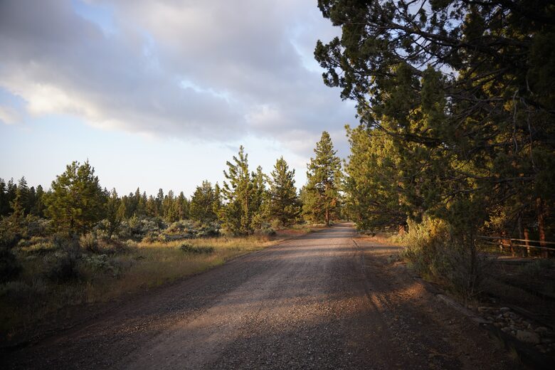 Aspen Meadow Lodge | Private Pickleball Court, Bonus Room, on 8.5 Acres - Sisters, Oregon
