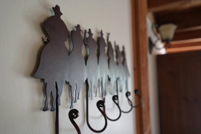 Aspen Meadow Lodge | Private Pickleball Court, Bonus Room, on 8.5 Acres - Sisters, Oregon