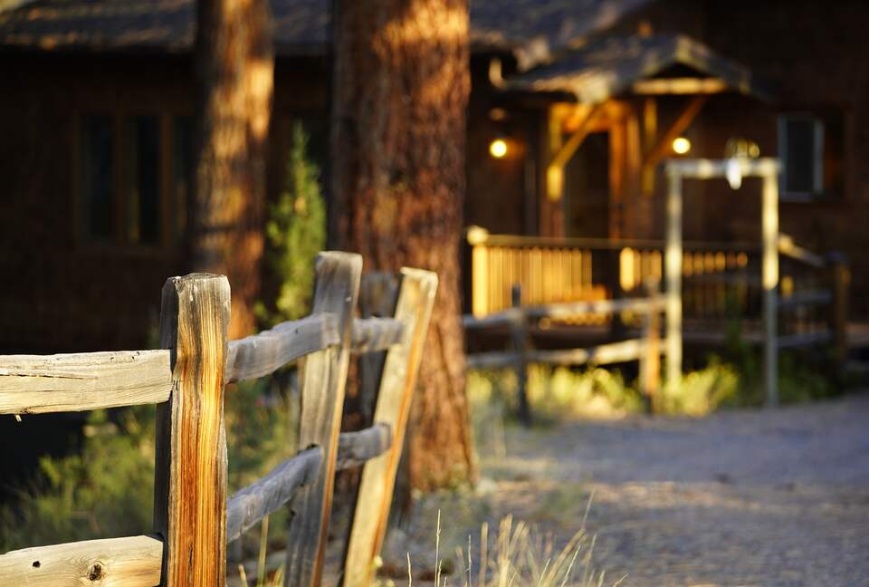 Aspen Meadow Lodge | Private Pickleball Court, Bonus Room, on 8.5 Acres - Sisters, Oregon