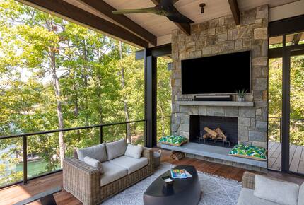 Lake Keowee Contemporary Home - Sunset, South Carolina