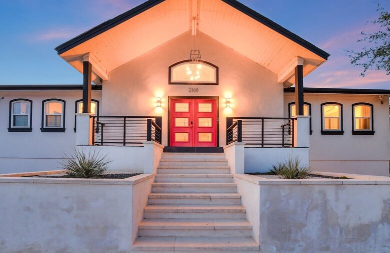 Waterfront Retreat On Lake Travis - Lago Vista, Texas