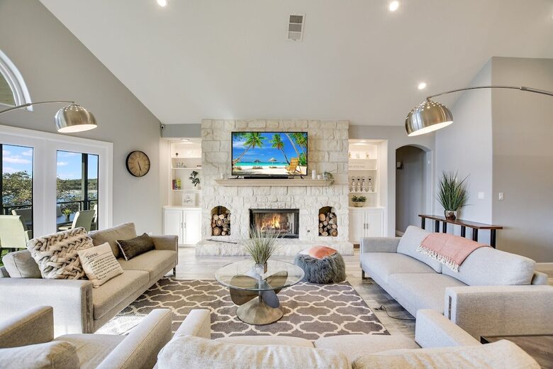 Waterfront Retreat On Lake Travis - Lago Vista, Texas