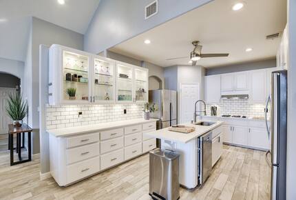 Waterfront Retreat On Lake Travis - Lago Vista, Texas