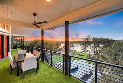 Waterfront Retreat On Lake Travis - Lago Vista, Texas