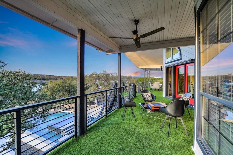 Waterfront Retreat On Lake Travis - Lago Vista, Texas