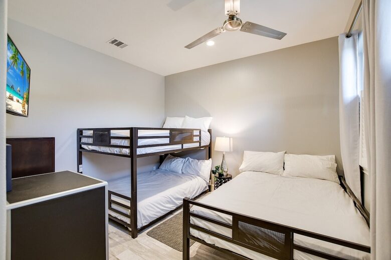 Waterfront Retreat On Lake Travis - Lago Vista, Texas