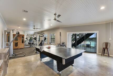 Waterfront Retreat On Lake Travis - Lago Vista, Texas